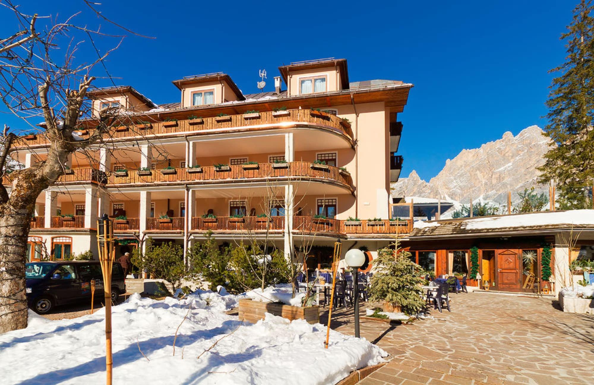 Boutique Hotel Villa Blu Cortina dʼAmpezzo Exterior foto